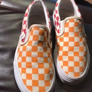 Women’s size 5.5 checkered low top Vans sneakers